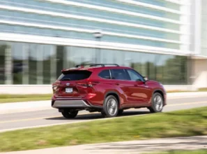 2024 Toyota Highlander Hibrit çıktı! İşte aracın fiyatı ve özellikleri neler?
