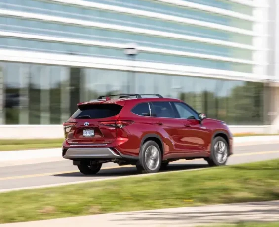 2024 Toyota Highlander Hibrit çıktı! İşte aracın fiyatı ve özellikleri neler?