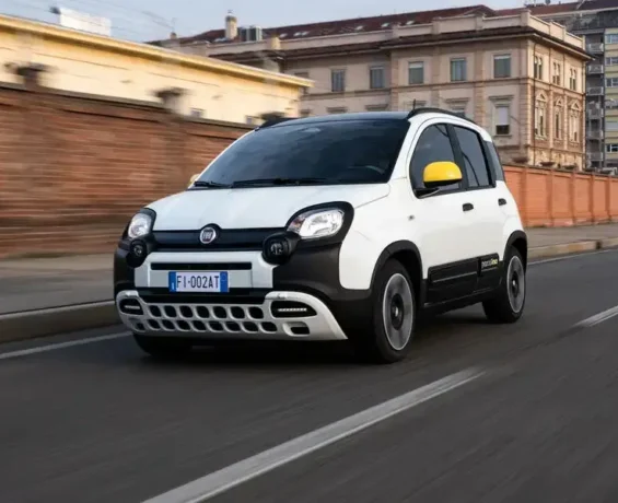 Elektrikli ve benzinli Fiat Panda çıktı! İşte aracın özellikleri ve fiyatı neler?