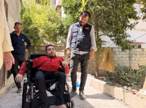 BAYIRBUCAK’TA KARDEŞLİĞİN İZİ: PAYLAŞ İNSANİ YARDIM DERNEĞİ’NDEN TÜRKMEN AİLELERE UMUT ELİ